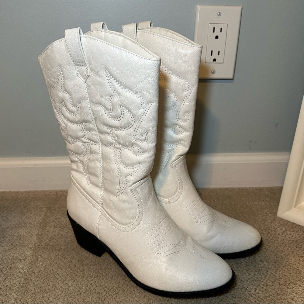 White Cowboy Boots Size 9